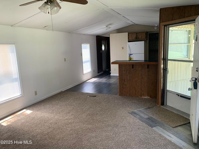 2181 Blue Creek Road 28, Jacksonville, NC 28540