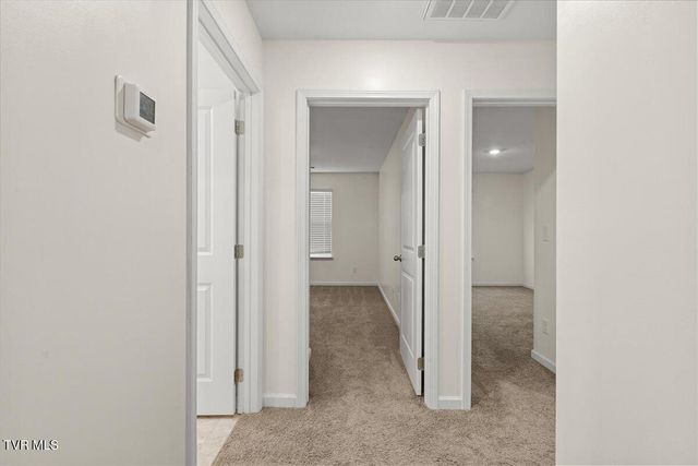 53 Thread Lane, Johnson City, TN 37604