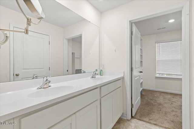 53 Thread Lane, Johnson City, TN 37604