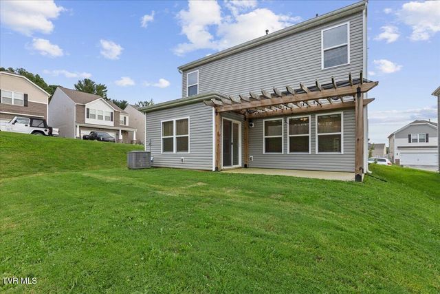 53 Thread Lane, Johnson City, TN 37604