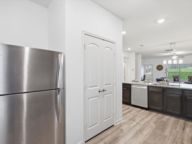 104 Saloon Cove W, Newark, TX 76071