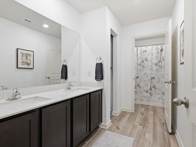 104 Saloon Cove W, Newark, TX 76071