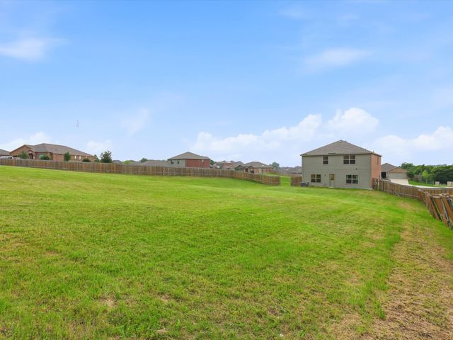 104 Saloon Cove W, Newark, TX 76071