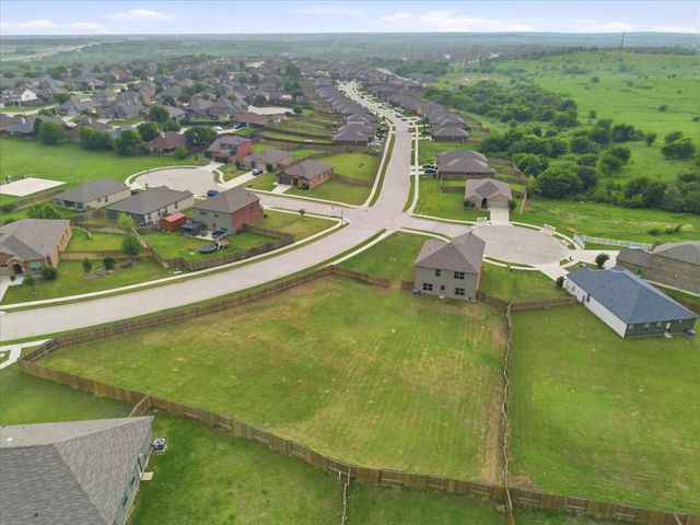 104 Saloon Cove W, Newark, TX 76071