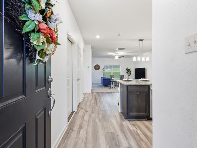 104 Saloon Cove W, Newark, TX 76071