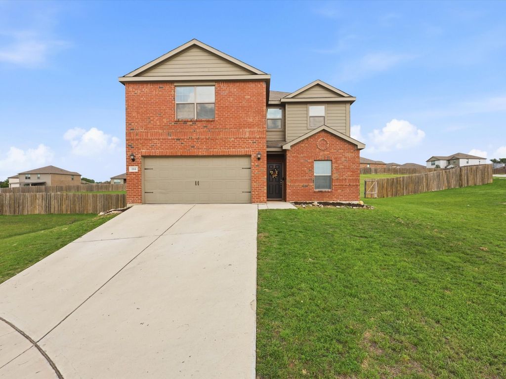 104 Saloon Cove W, Newark, TX 76071