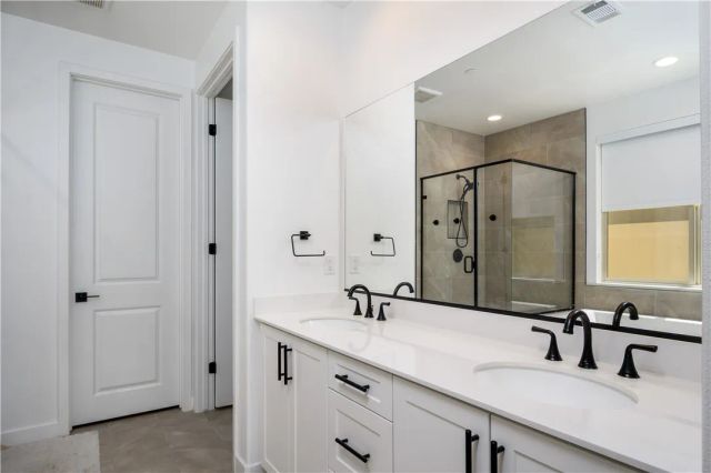 2821 Bridgetide Rd, Corona, CA 92883