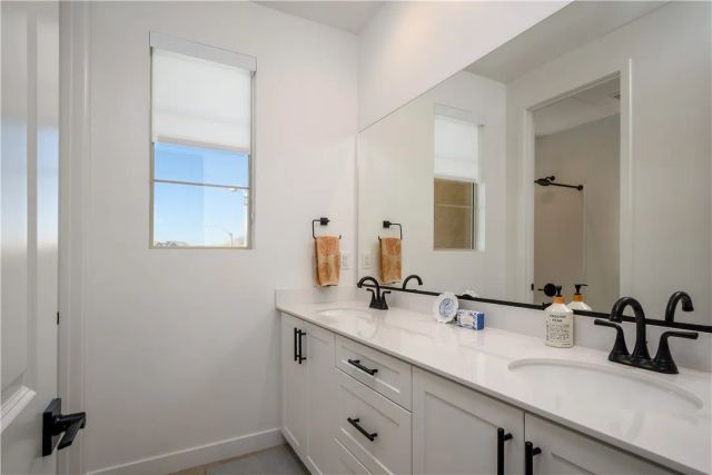 2821 Bridgetide Rd, Corona, CA 92883
