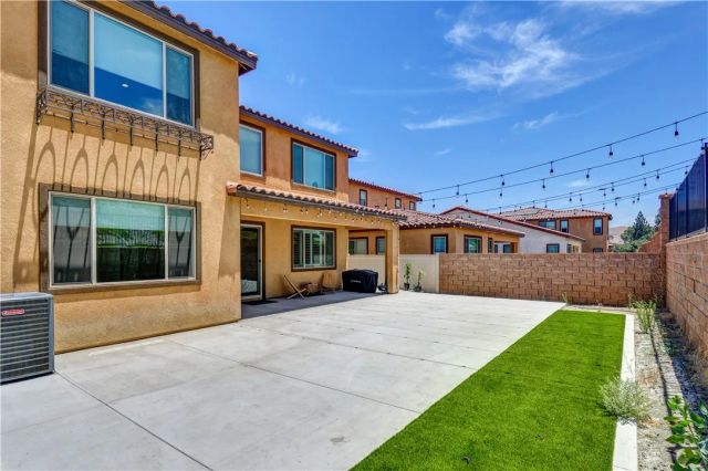 2821 Bridgetide Rd, Corona, CA 92883