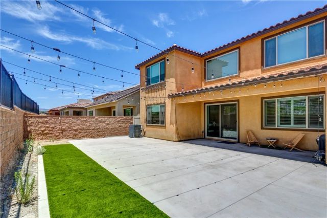 2821 Bridgetide Rd, Corona, CA 92883