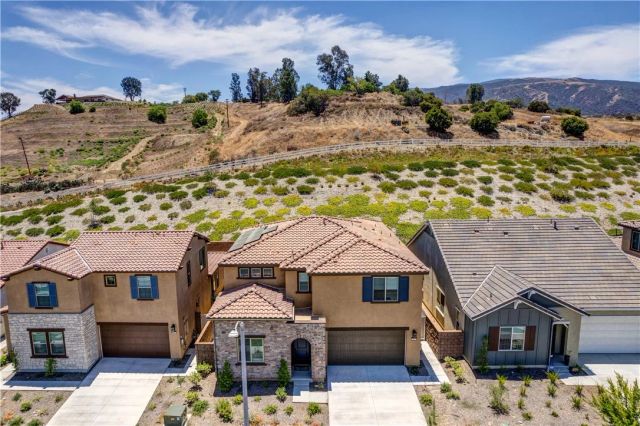 2821 Bridgetide Rd, Corona, CA 92883