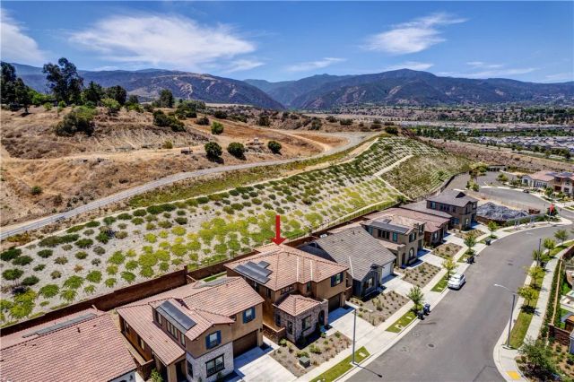2821 Bridgetide Rd, Corona, CA 92883