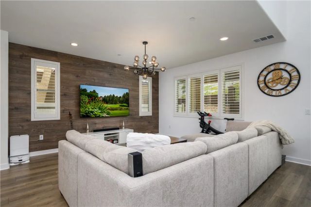 2821 Bridgetide Rd, Corona, CA 92883