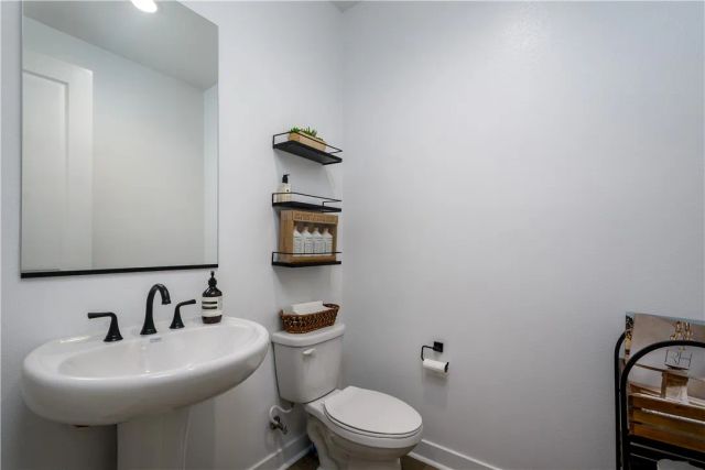 2821 Bridgetide Rd, Corona, CA 92883