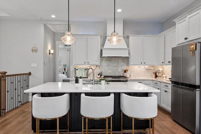7 Thorpe Lane, Spring, TX 77389