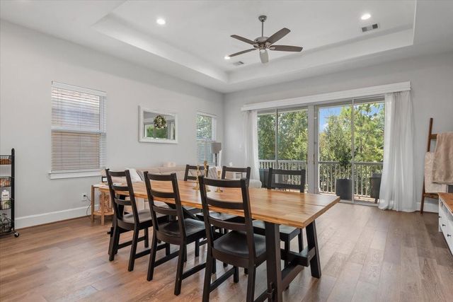 7 Thorpe Lane, Spring, TX 77389