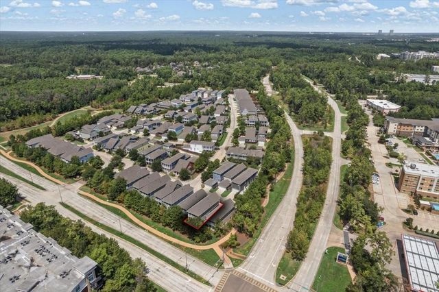 7 Thorpe Lane, Spring, TX 77389
