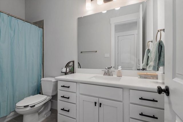7 Thorpe Lane, Spring, TX 77389