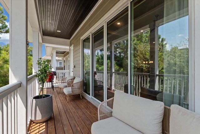 7 Thorpe Lane, Spring, TX 77389
