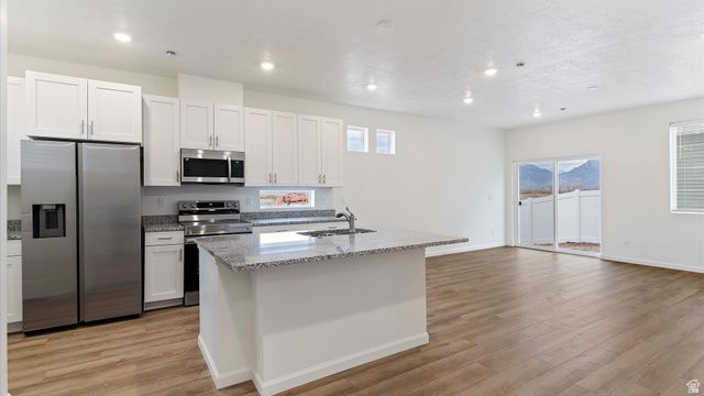 48 N PROVO RIVER RD, Saratoga Springs, UT 84045