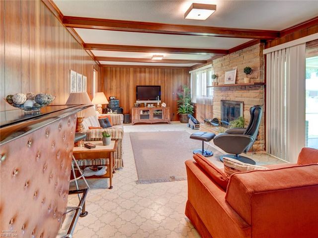 2861 Greenview RD, Chesapeake, VA 23321