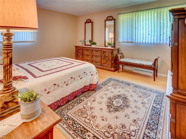 2861 Greenview RD, Chesapeake, VA 23321