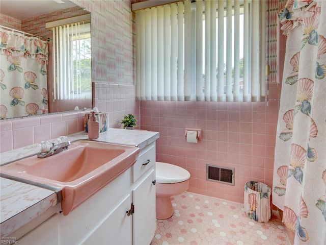 2861 Greenview RD, Chesapeake, VA 23321