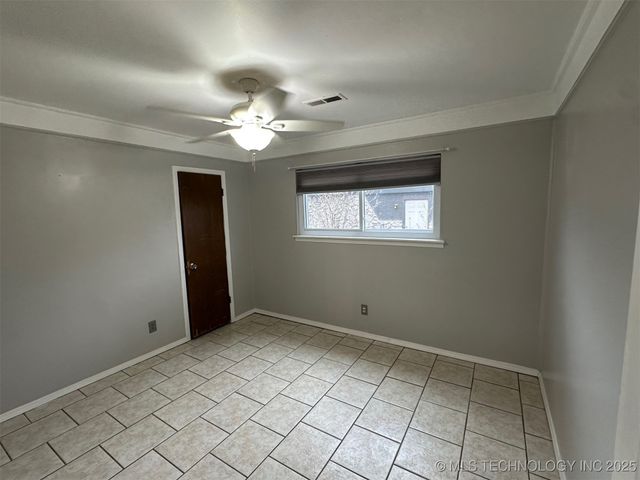 801 N Washington Avenue, Wagoner, OK 74467