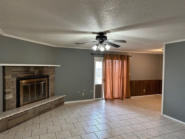 801 N Washington Avenue, Wagoner, OK 74467