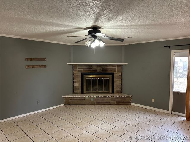 801 N Washington Avenue, Wagoner, OK 74467