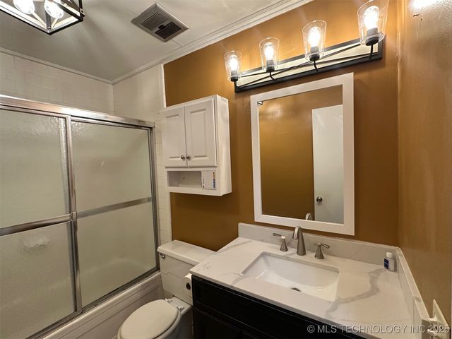 801 N Washington Avenue, Wagoner, OK 74467