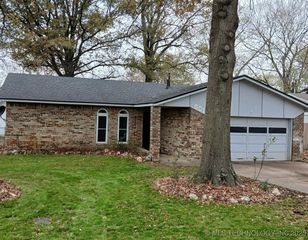 801 N Washington Avenue, Wagoner, OK 74467