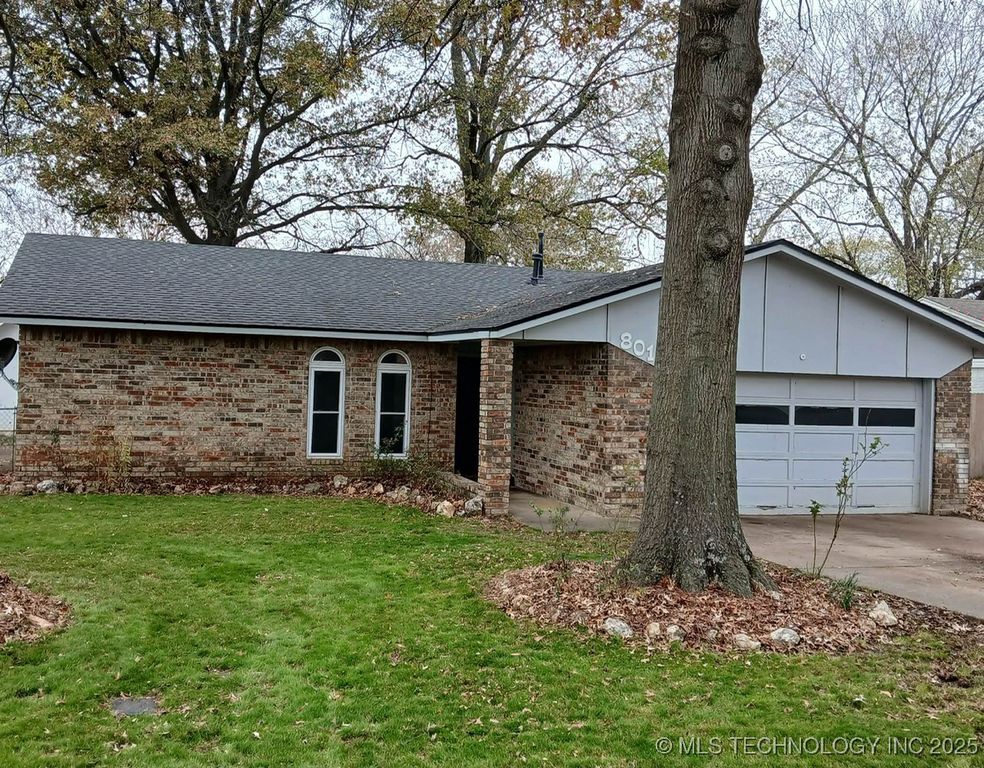 801 N Washington Avenue, Wagoner, OK 74467