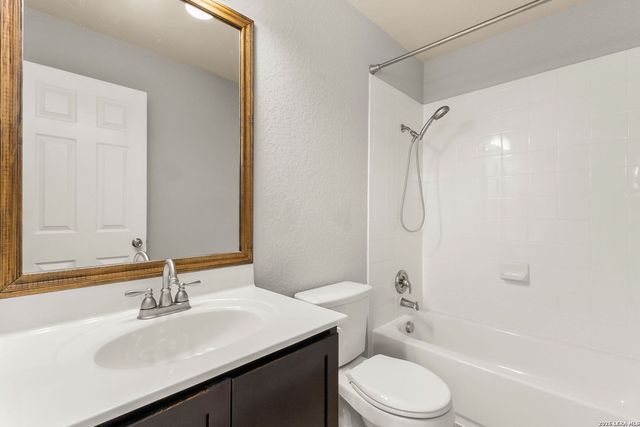 2403 Chad St, New Braunfels, TX 78130
