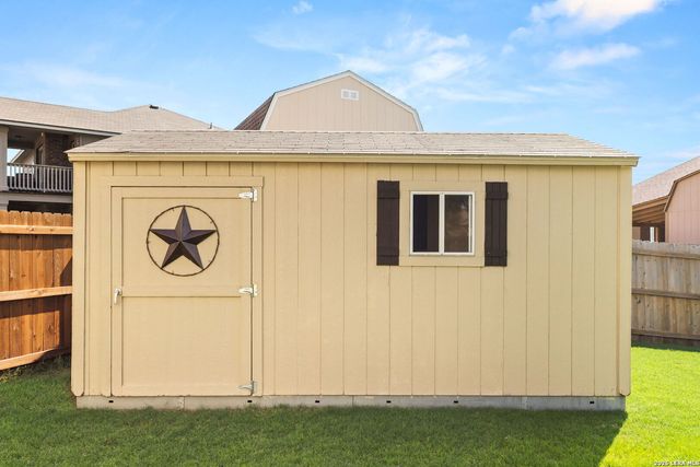2403 Chad St, New Braunfels, TX 78130