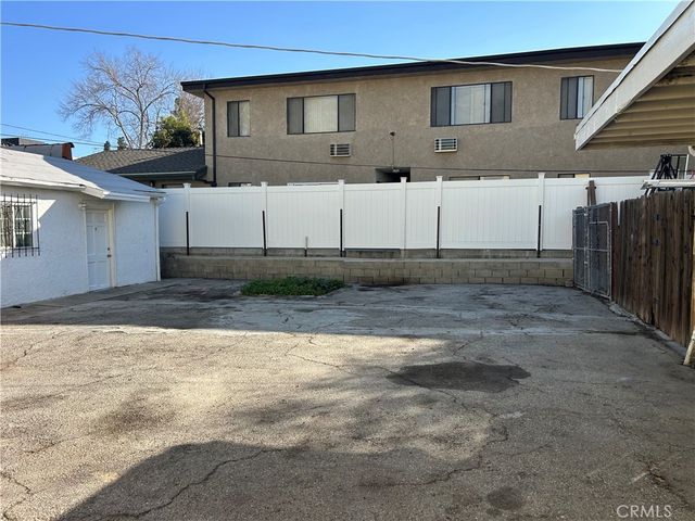 7049 Alabama Avenue, Canoga Park, CA 91303