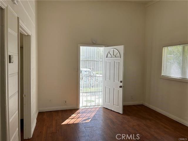 7049 Alabama Avenue, Canoga Park, CA 91303