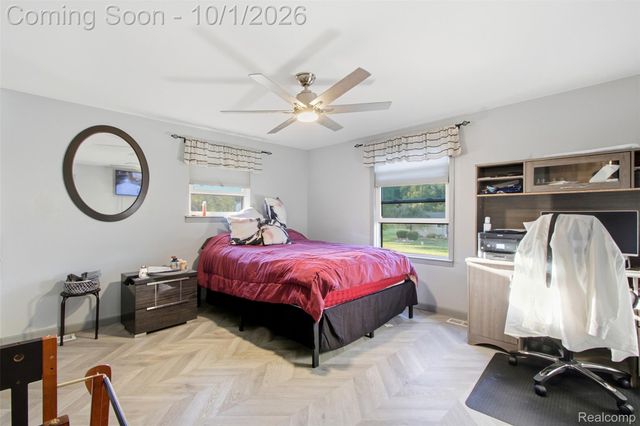 34979 Oakland Street, Farmington, MI 48335