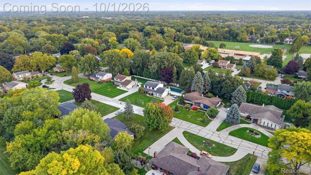 34979 Oakland Street, Farmington, MI 48335