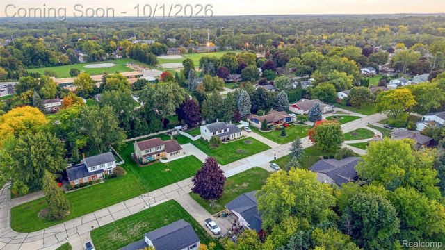 34979 Oakland Street, Farmington, MI 48335