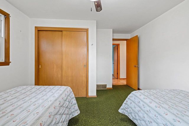 524 E ST JOSEPH STREET, Green Bay, WI 54301