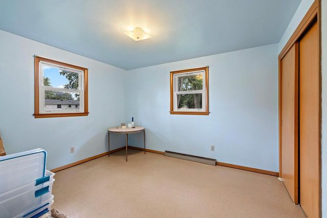 524 E ST JOSEPH STREET, Green Bay, WI 54301