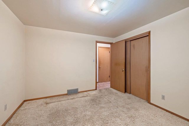 524 E ST JOSEPH STREET, Green Bay, WI 54301