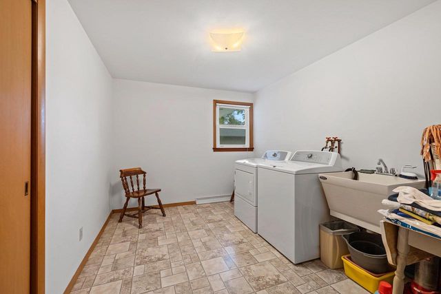 524 E ST JOSEPH STREET, Green Bay, WI 54301