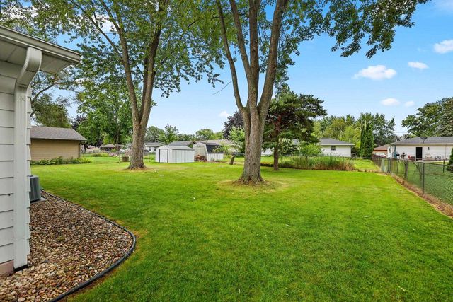 524 E ST JOSEPH STREET, Green Bay, WI 54301