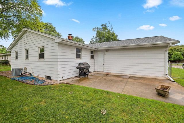 524 E ST JOSEPH STREET, Green Bay, WI 54301