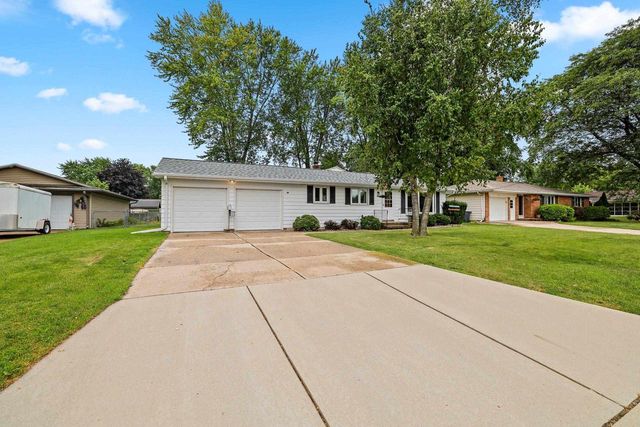 524 E ST JOSEPH STREET, Green Bay, WI 54301