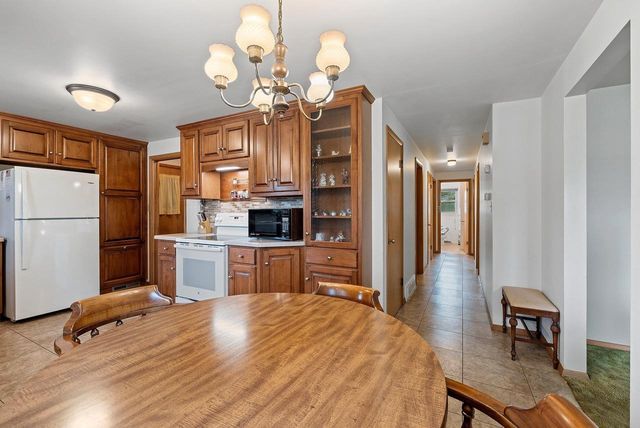 524 E ST JOSEPH STREET, Green Bay, WI 54301