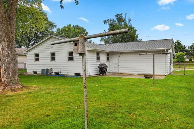 524 E ST JOSEPH STREET, Green Bay, WI 54301