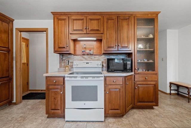 524 E ST JOSEPH STREET, Green Bay, WI 54301